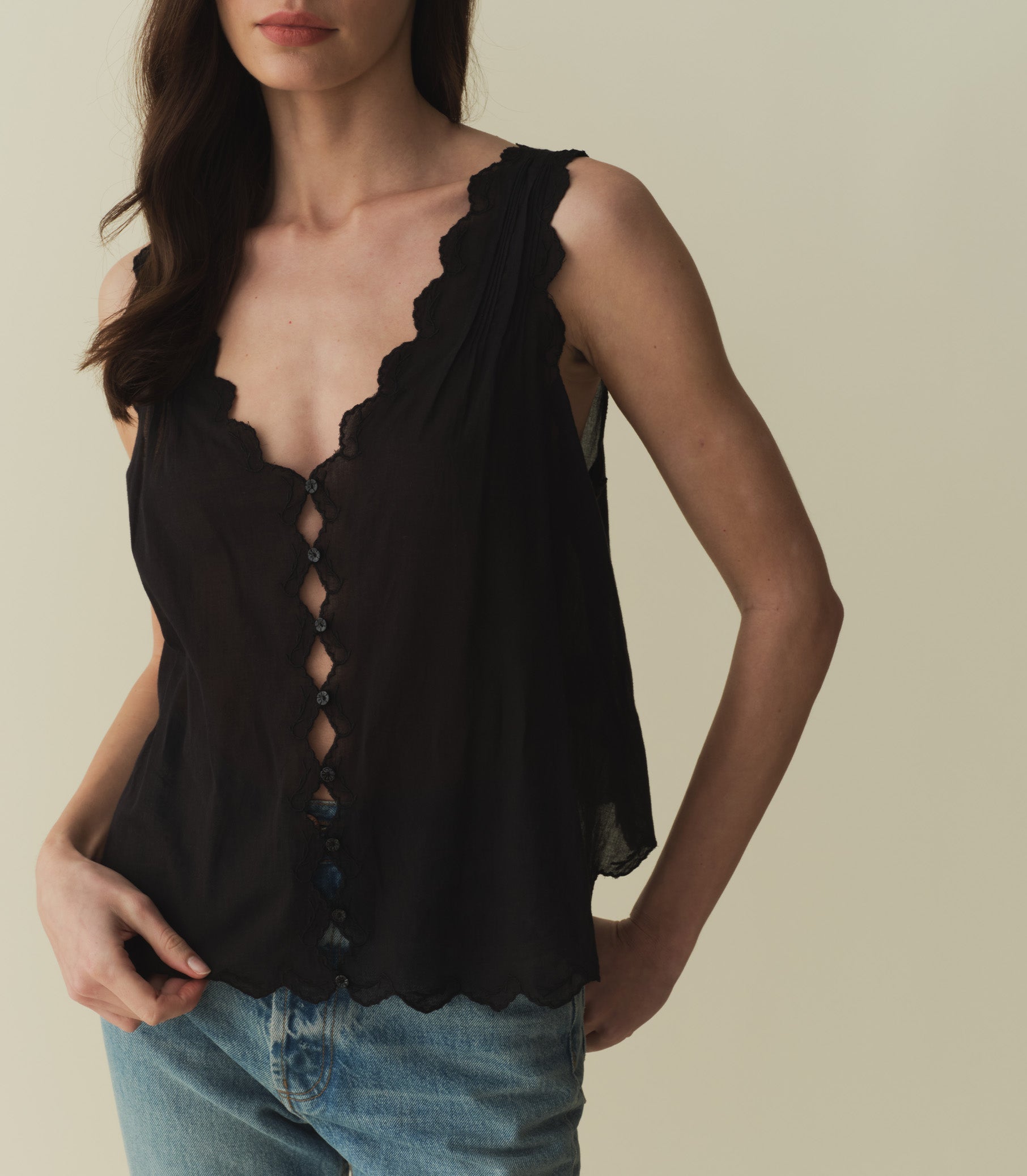 ALDORA TOP -- BLACK